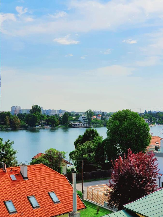 Near Lake Two Bedroom Fully Furnished Apartment Wien Eksteriør billede